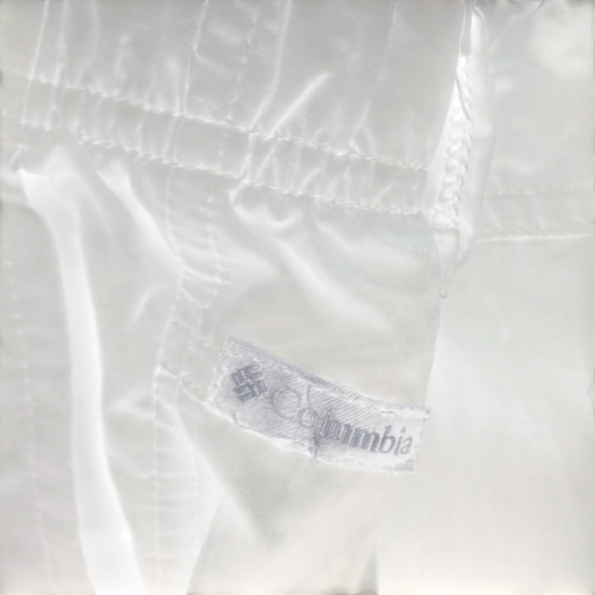 My Store Columbia khaki nylon cargo shorts featuring a branded fabric tag on the waistband