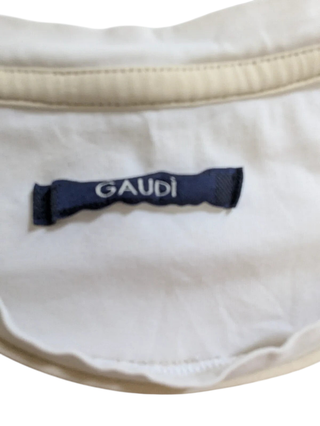 My Store Gaudi cream cotton t-shirt with a blue logo brand label on the inner neck