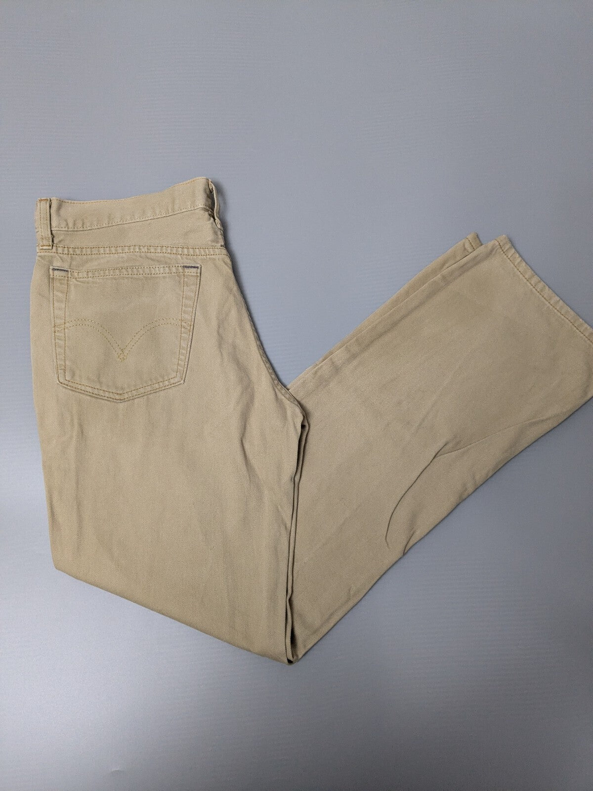 Vintage Levi's 502 Regular Tapered Jeans Beige Tan Denim W32 L32 Red Tab