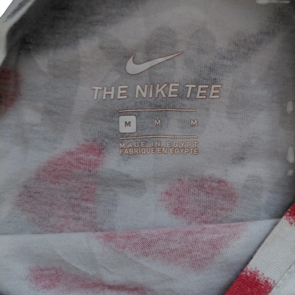 My Store Nike The Nike Tee crew neck t-shirt interior size label with logo and made in Egypt text