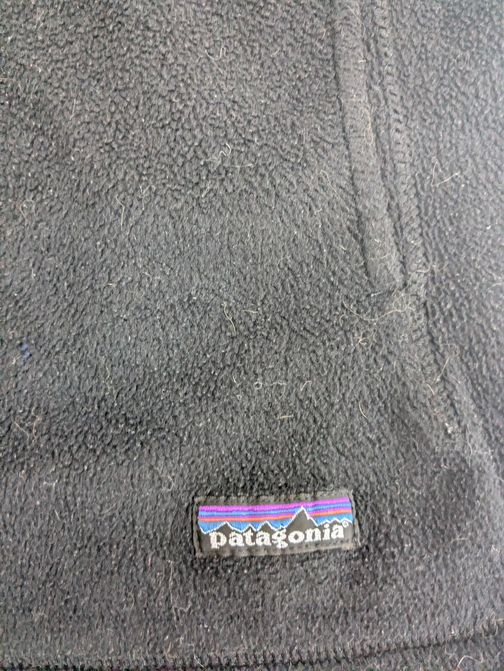 My Store Patagonia Synchilla black polyester fleece pullover with embroidered brand logo patch