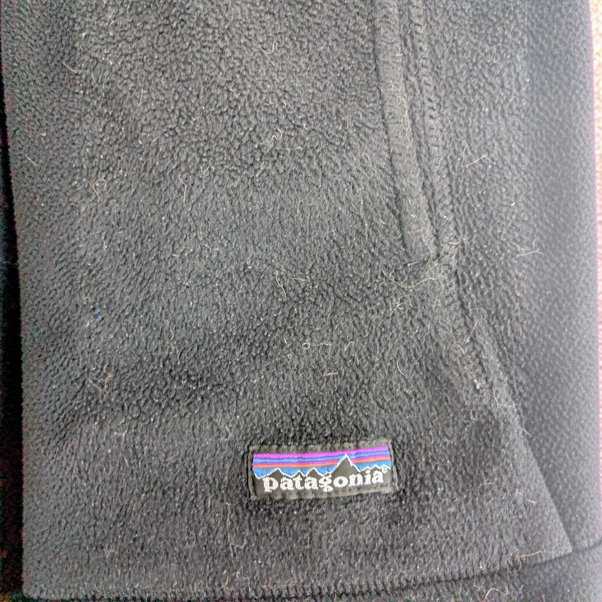 My Store Patagonia Synchilla black polyester fleece pullover with embroidered brand logo patch