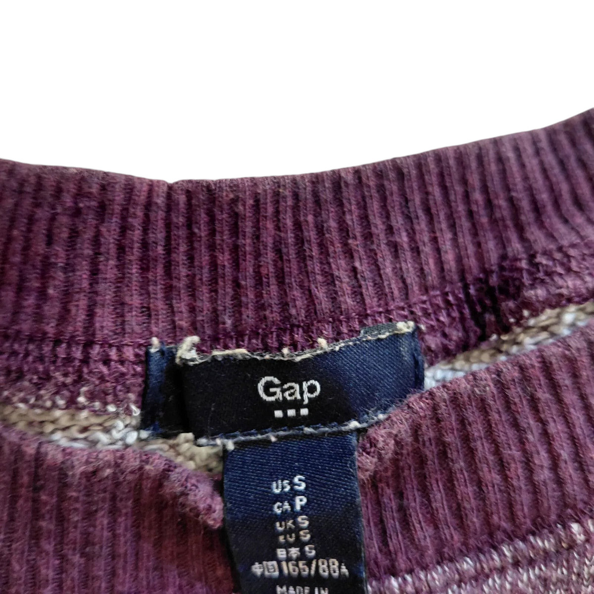 My Store Gap 1969 crewneck sweatshirt in berry featuring a ribbed collar and internal size small clothing label