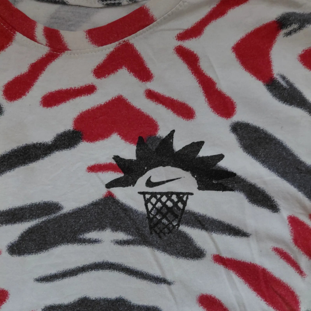 My Store Nike crew neck t-shirt in white with red and black tiger stripe pattern and basketball hoop graphic logo